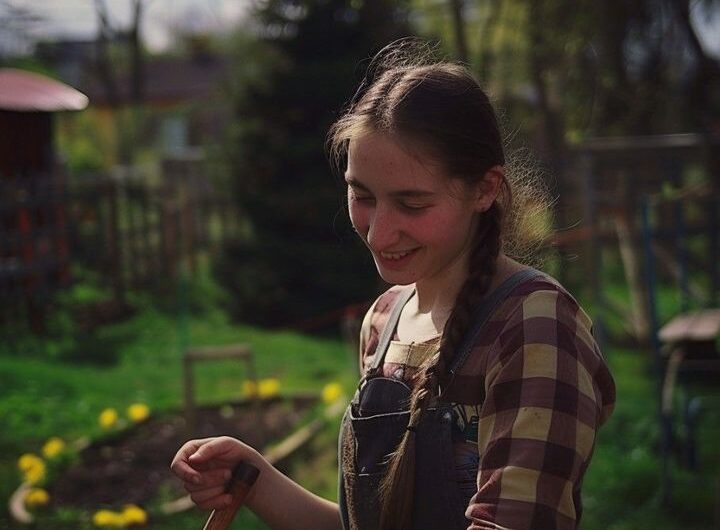 Teen Notices Dad Acting Strange, What She Finds in the Barn Leaves Her Speechless